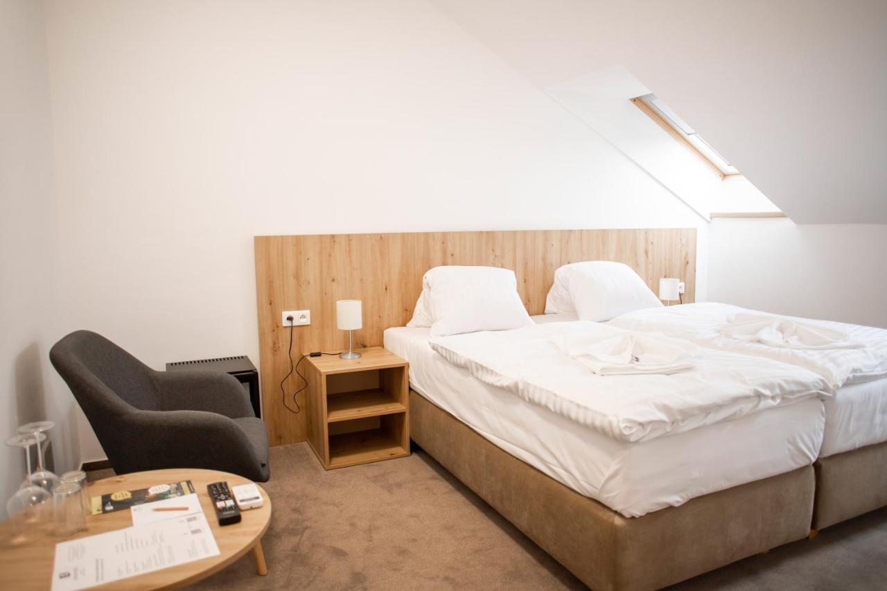 Amenity Penzion Horni Vestonice Extérieur photo